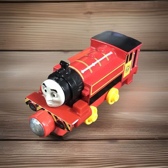 Mattel Guillane Thomas & Friends 2013 Train Engine Red Victor Limited - Picture 1 of 10